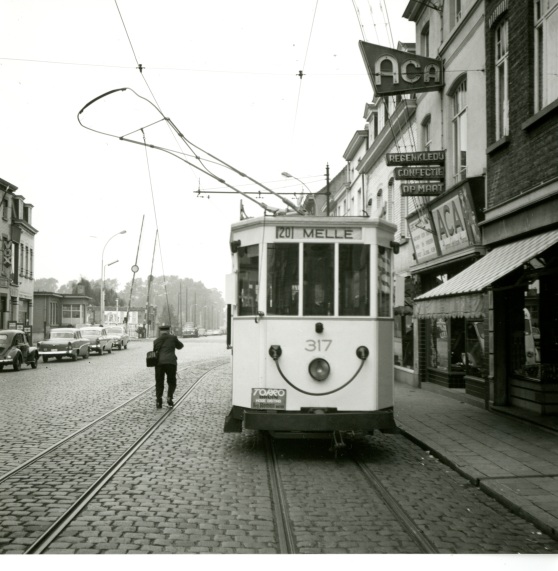 De Melse tram aan het Arsenaal in Gentbrugge. Collectie de Meyer.